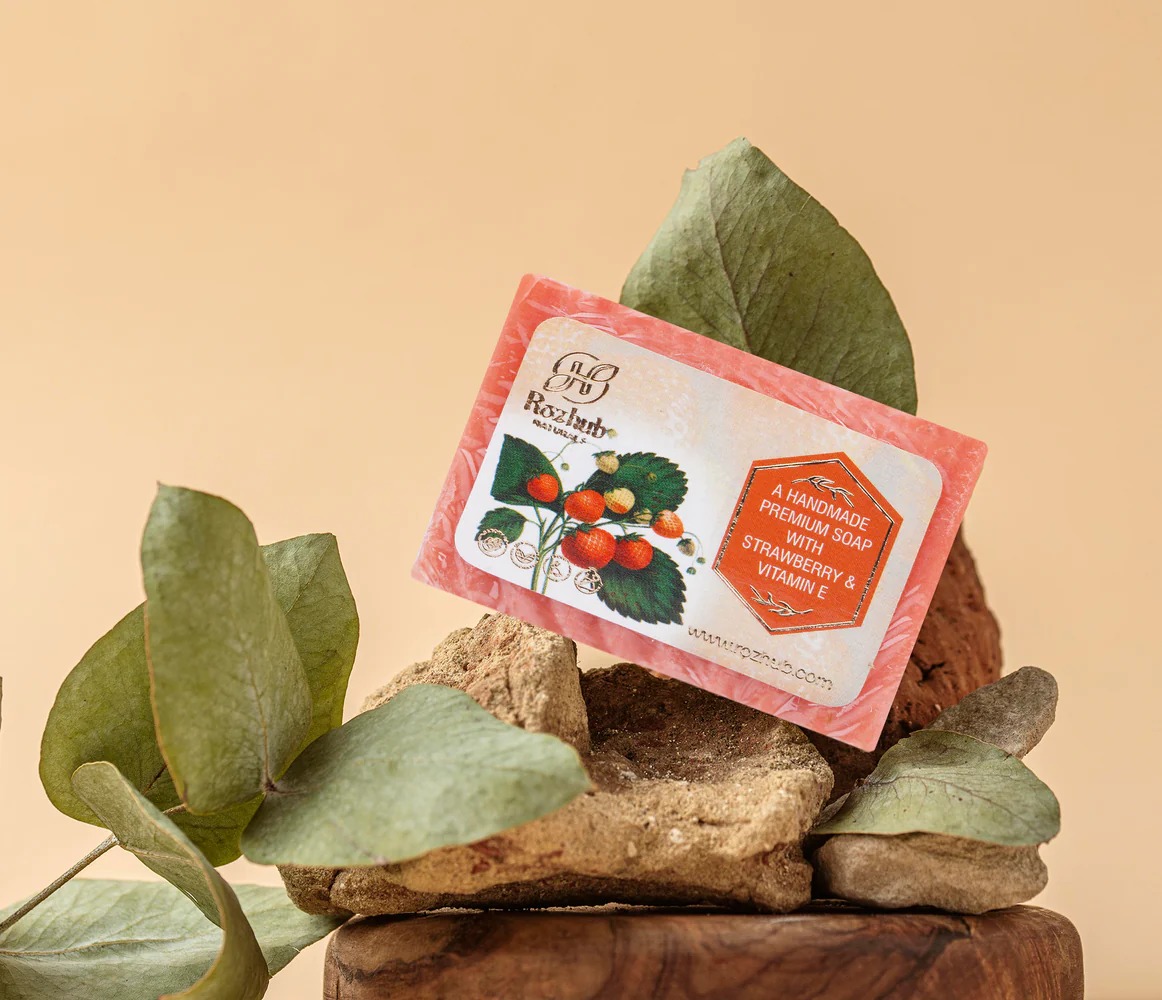 Rozhub Strawberry Handcrafted Natural Scrubbing Soap